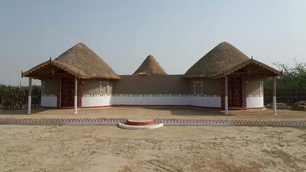 Banni Village Resort - Rann Of Kutch Bherandiāla Eksteriør billede