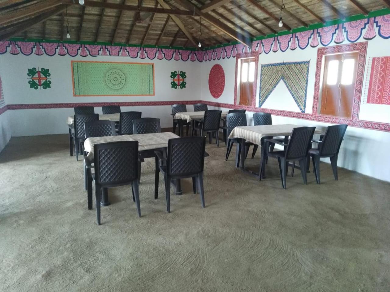 Banni Village Resort - Rann Of Kutch Bherandiāla Eksteriør billede