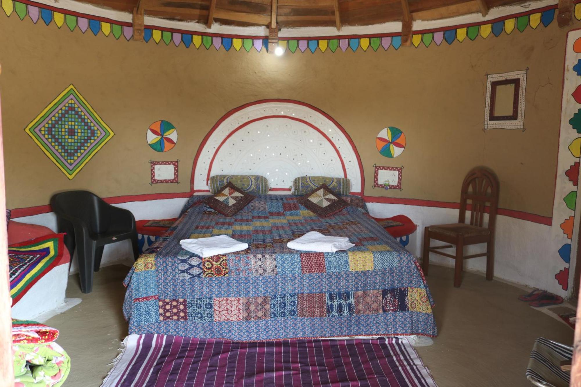 Banni Village Resort - Rann Of Kutch Bherandiāla Eksteriør billede