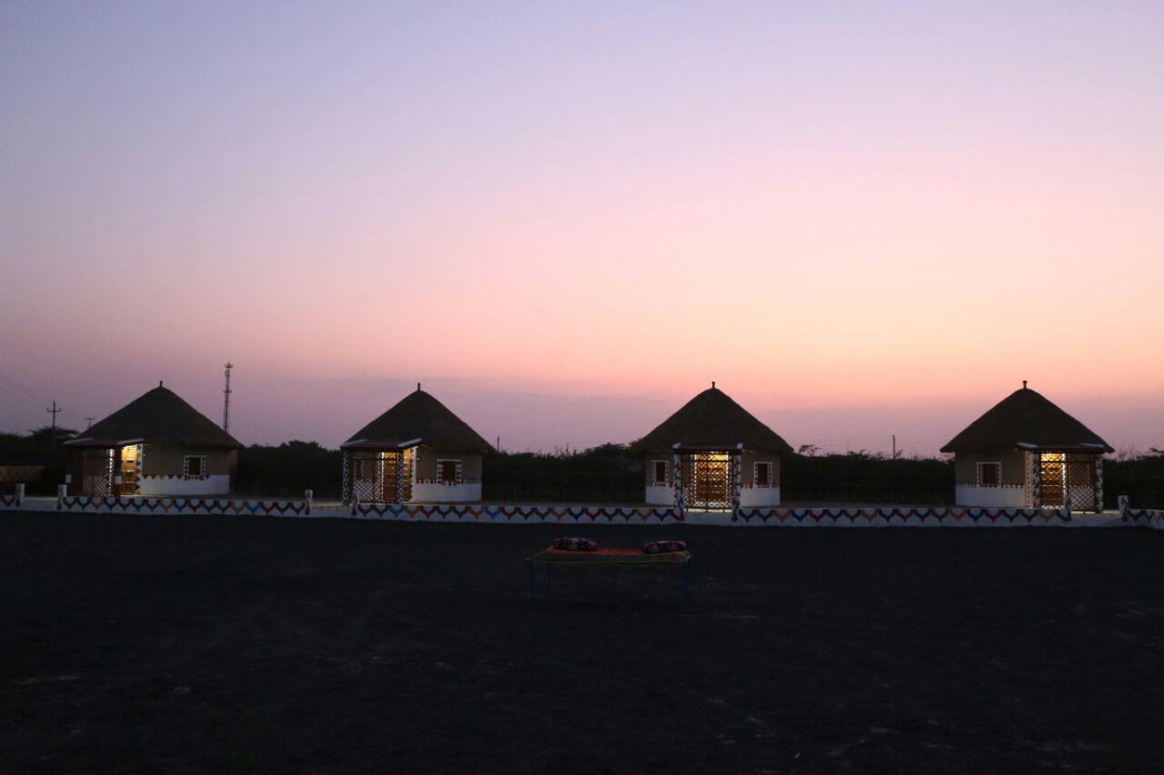 Banni Village Resort - Rann Of Kutch Bherandiāla Eksteriør billede