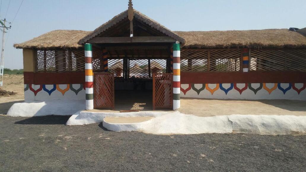 Banni Village Resort - Rann Of Kutch Bherandiāla Eksteriør billede