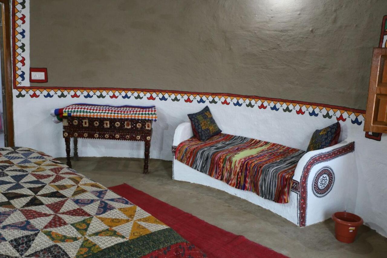 Banni Village Resort - Rann Of Kutch Bherandiāla Eksteriør billede